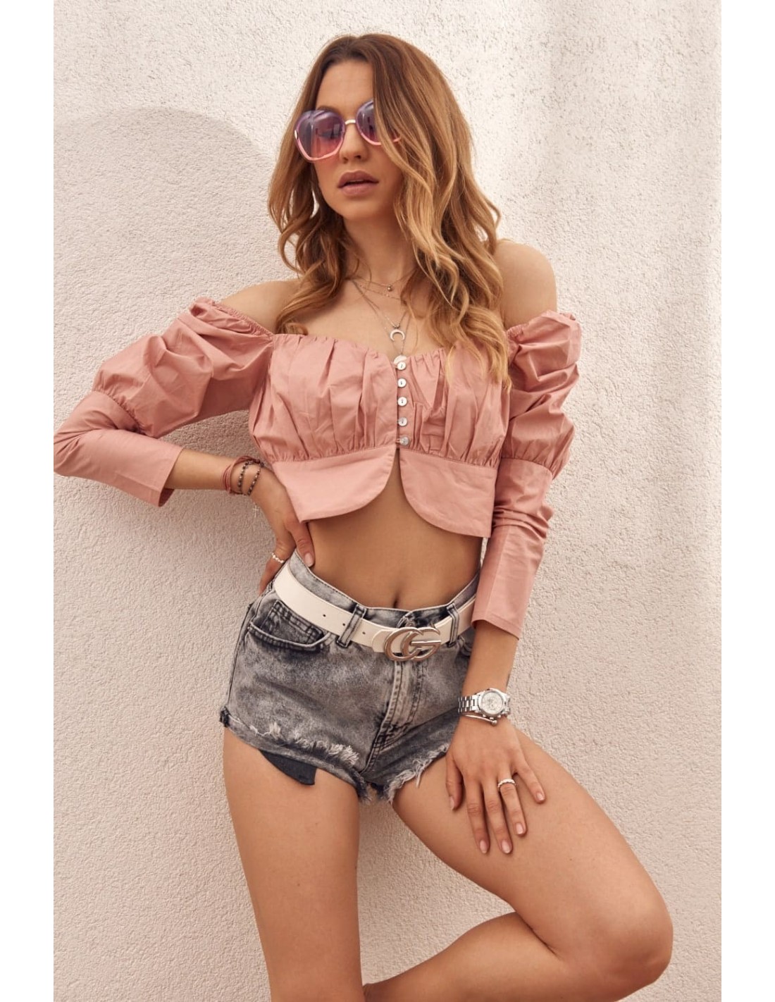 Short blouse with a heart neckline, pink 4070 - Online store - Boutique